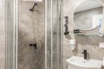 No. 7 Room with one double and one single bed, with a separate bathroom on the second floor. - 2