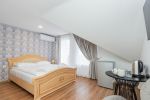 No. 10 Room with one double bed and a separate bathroom, air conditioning and a balcony in the attic. - 1
