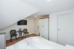 No. 10 Room with one double bed and a separate bathroom, air conditioning and a balcony in the attic. - 3