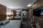 Apartment with Jacuzzi Deluxe - 2