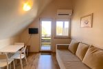 3. Quadruple room on the second floor with a view of the lagoon and a balcony - 5